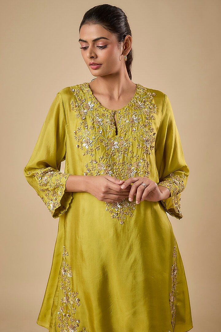 Heena Green Silk Kurta Set by One not two at Pernia's Pop Up Shop
