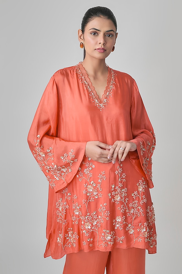 Vermillion Silk Floral Embroidered Kurta Set by One not two at Pernia's Pop Up Shop