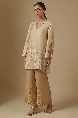 Shell-Colored Silk Floral Hand Embroidered Kurta Set by One not two