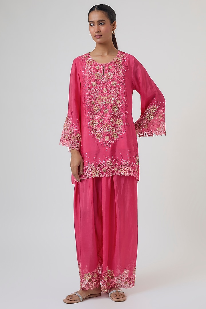 Raspberry Silk Kurta Set by One not two at Pernia's Pop Up Shop