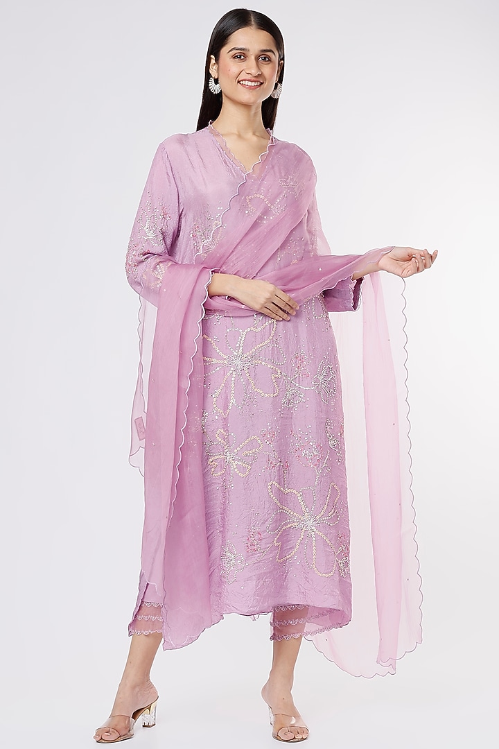 Lavender Silk Organza Embroidered Dupatta by One not two at Pernia's Pop Up Shop