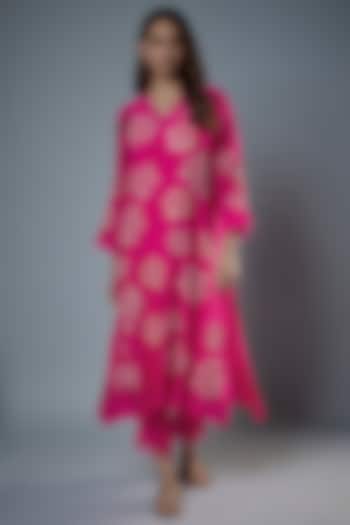 Hot Pink Viscose Silk Hand Embroidered Kurta Set by One not two at Pernia's Pop Up Shop