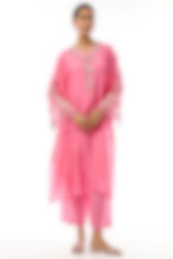 Orchid Pink Silk & Organza Floral Applique Work Kurta Set by One not two at Pernia's Pop Up Shop