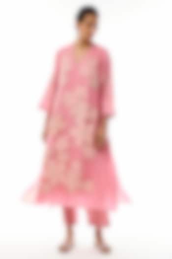 Pink Silk Floral Applique Embroidered Kurta Set by One not two at Pernia's Pop Up Shop