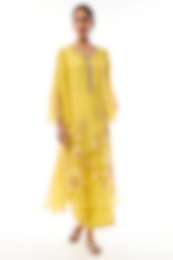 Daffodil Silk & Organza Floral Embroidered Kurta Set by One not two at Pernia's Pop Up Shop
