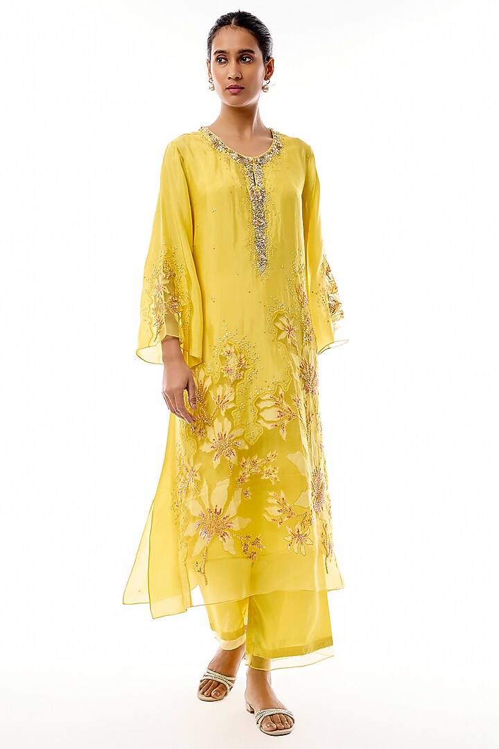 Daffodil Silk & Organza Floral Embroidered Kurta Set by One not two at Pernia's Pop Up Shop