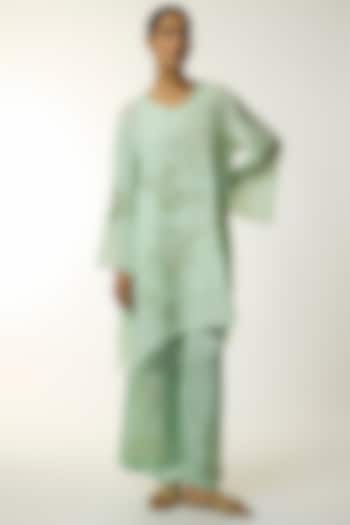 Blue Silk Embroidered Kurta Set by One not two at Pernia's Pop Up Shop