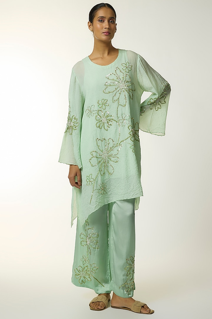 Blue Silk Embroidered Kurta Set by One not two at Pernia's Pop Up Shop