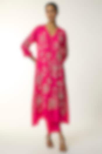 Pink Silk Embroidered Kurta Set by One not two at Pernia's Pop Up Shop