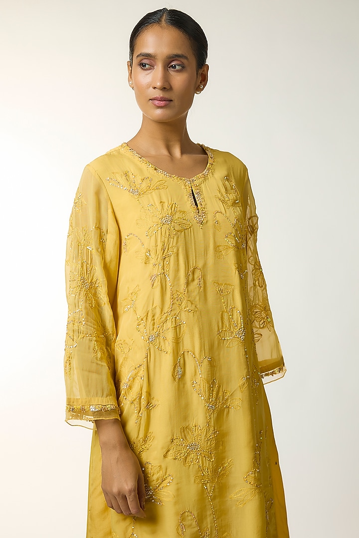 Yellow Silk Floral Thread Embroidered Kurta Set by One not two at Pernia's Pop Up Shop