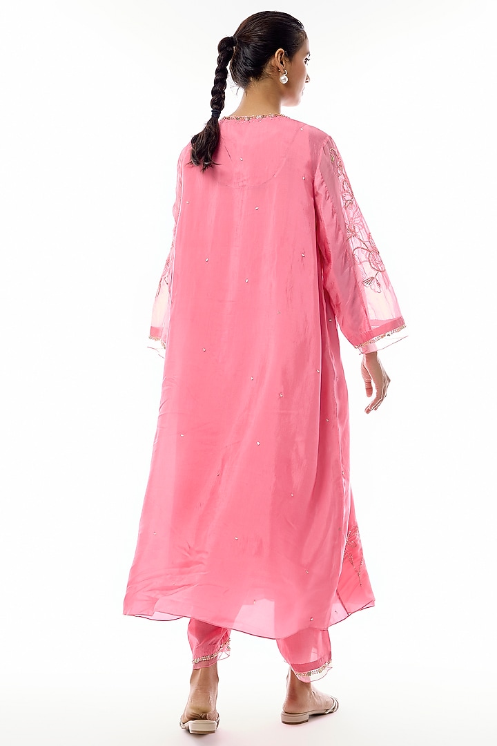 Pink Viscose Organza Floral Hand Embroidered Kurta Set by One not two at Pernia's Pop Up Shop
