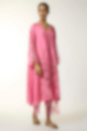 Orchid Pink Silk Sequin Embroidered Kurta Set by One not two at Pernia's Pop Up Shop