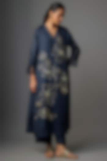 Navy Silk Floral Embroidered Kurta Set by One not two at Pernia's Pop Up Shop