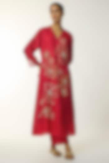 Red Silk Sequin Embroidered Kurta Set by One not two at Pernia's Pop Up Shop