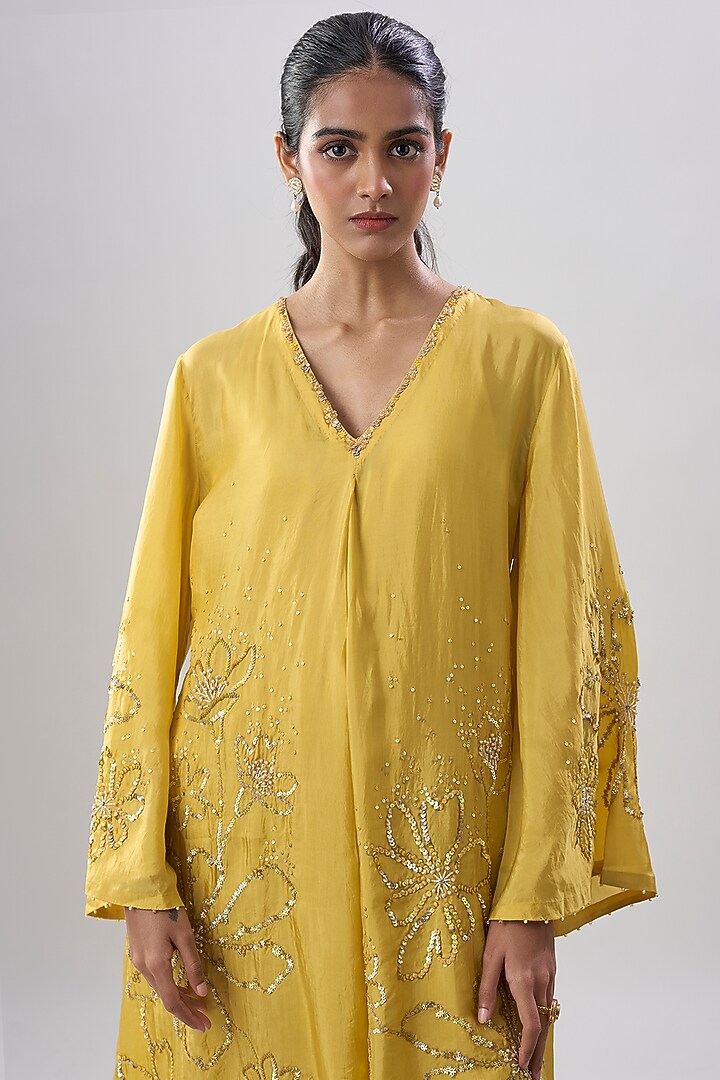 Daffodil-Colored Silk Floral Hand Embroidered Kurta Set by One not two at Pernia's Pop Up Shop