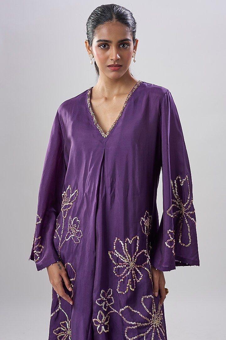Purple Silk Floral Hand Embroidered Kurta Set by One not two at Pernia's Pop Up Shop