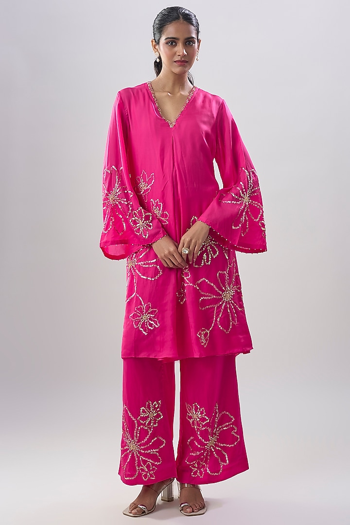 Pink Silk Floral Hand Embroidered Kurta Set by One not two at Pernia's Pop Up Shop