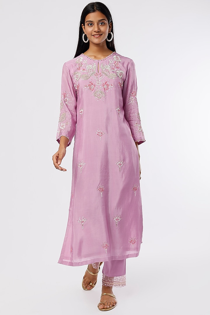 Lavender Silk Embroidered Kurta by One not two at Pernia's Pop Up Shop