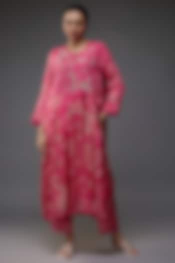 Pink Viscose Silk Polka Printed & Floral Embroidered Kurta Set by One not two at Pernia's Pop Up Shop
