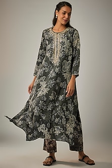 product-color-Black