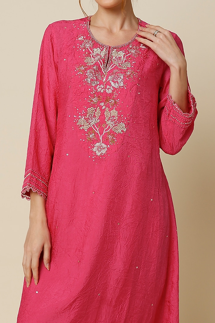 Fuchsia Embroidered Kurta by One not two at Pernia's Pop Up Shop