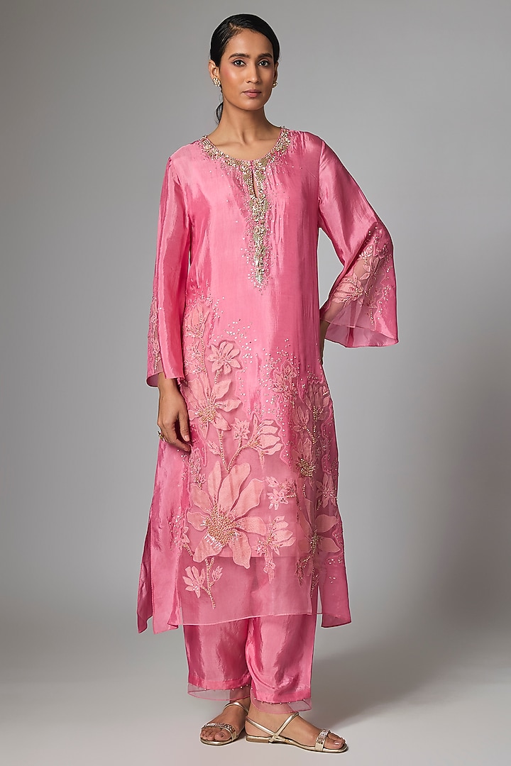 Orchid-Colored Silk Hand Embroidered Kurta Set by One not two at Pernia's Pop Up Shop