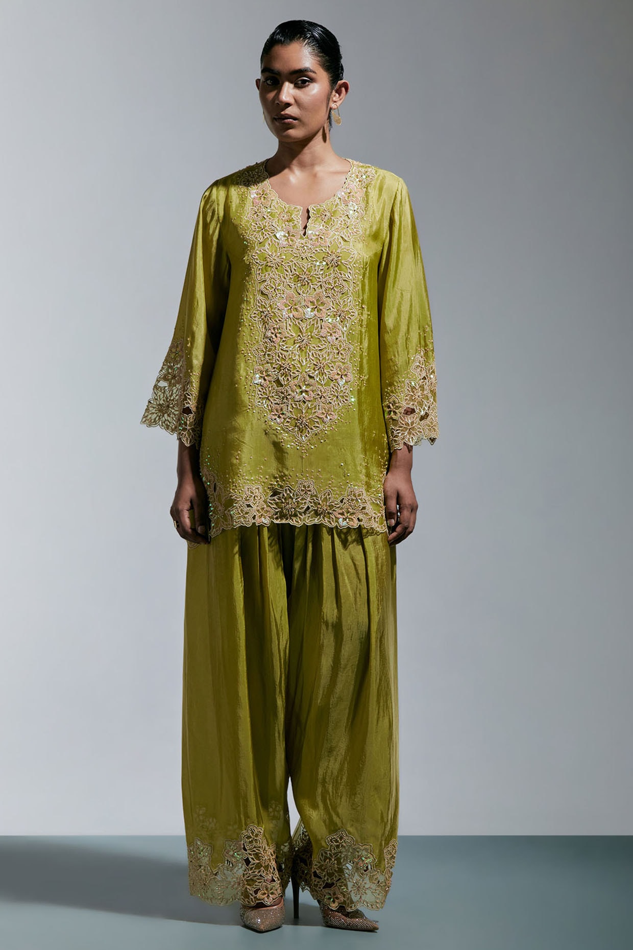One not two Heena Green Silk Floral Embroidered Kurta Set