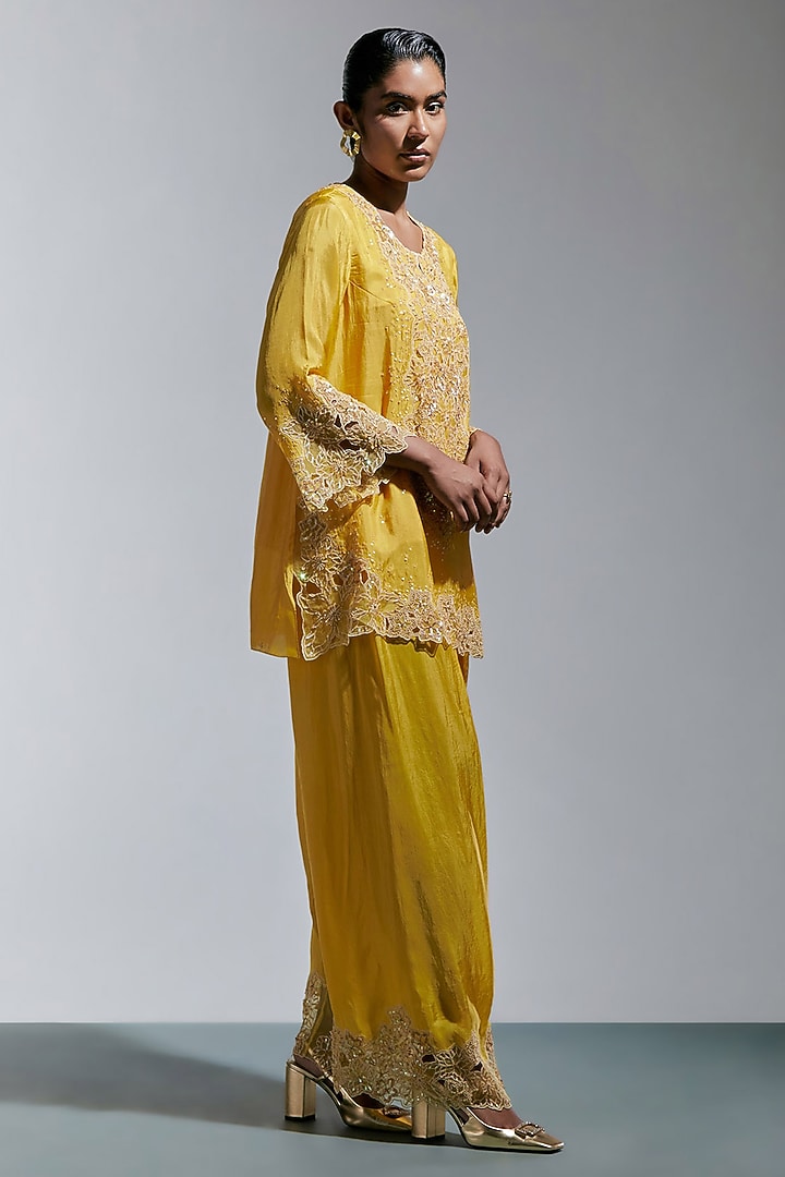 Amber Yellow Silk Floral Embroidered Kurta Set by One not two at Pernia's Pop Up Shop