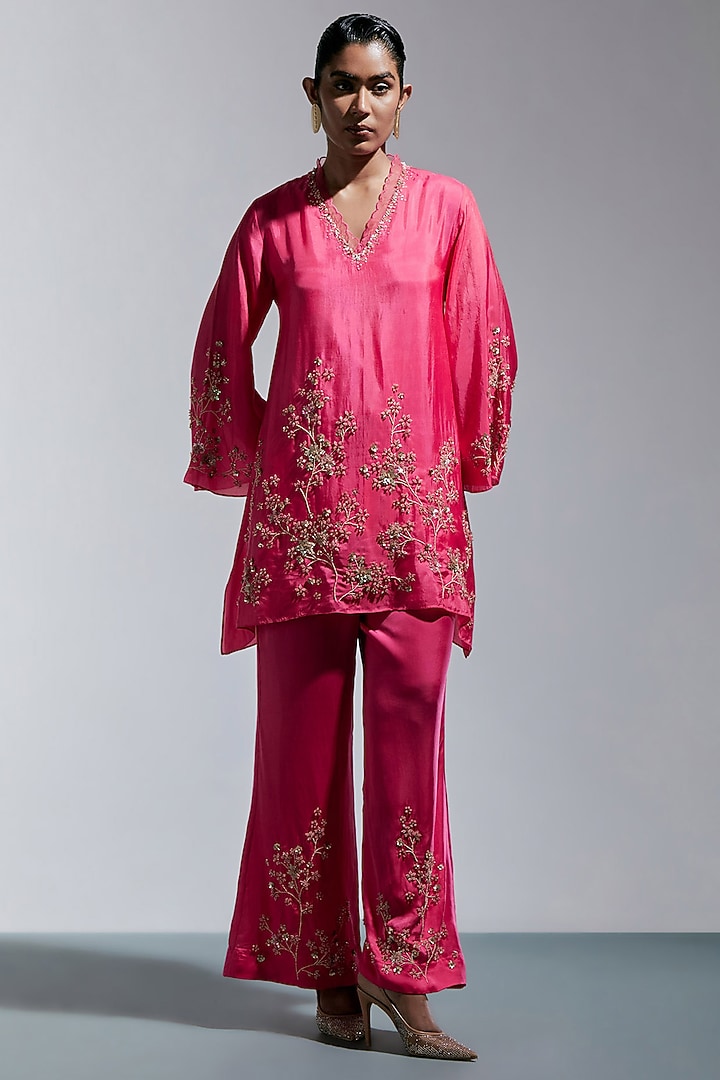 Raspberry Pink Silk Floral Hand Embroidered Kurta Set by One not two at Pernia's Pop Up Shop