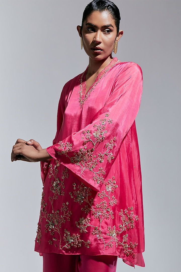 Raspberry Pink Silk Floral Hand Embroidered Kurta Set by One not two at Pernia's Pop Up Shop