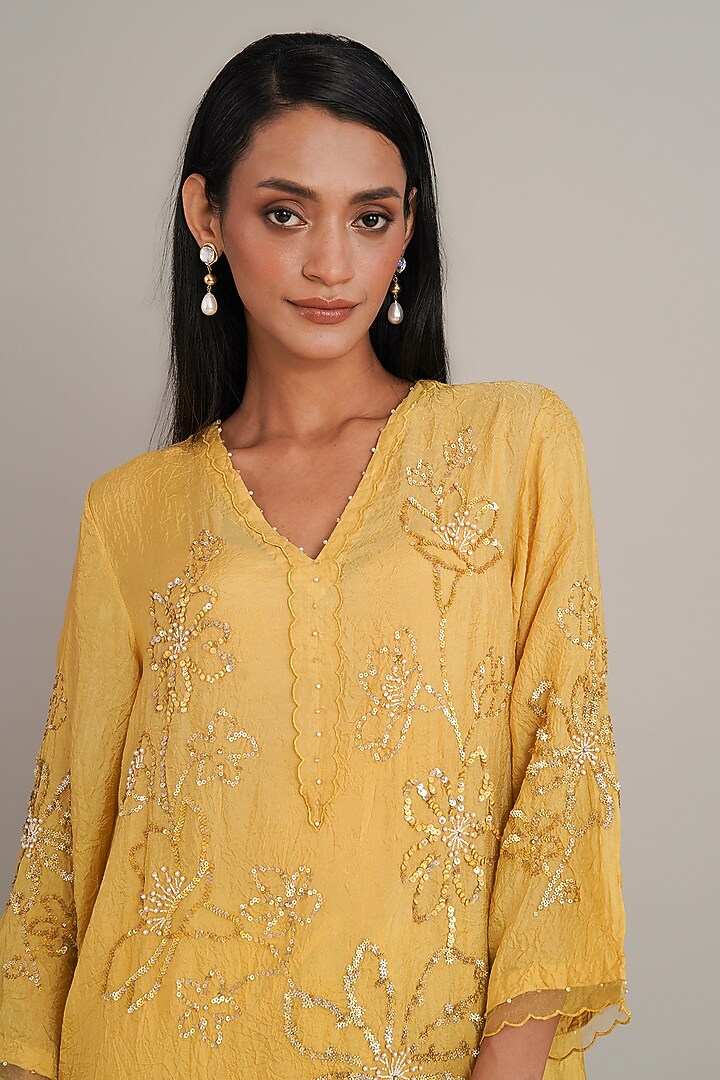 Daffodil Yellow Silk Floral Hand Embroidered Kurta Set by One not two at Pernia's Pop Up Shop