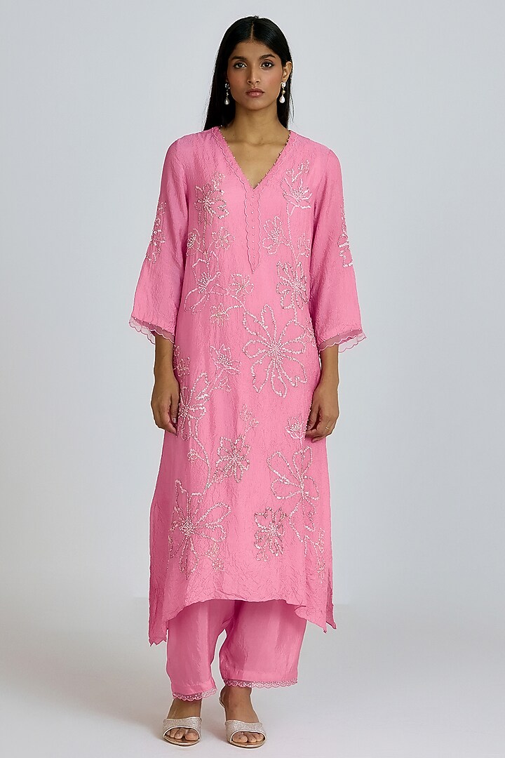 Orchid Pink Silk Floral Hand Embroidered Kurta Set by One not two at Pernia's Pop Up Shop