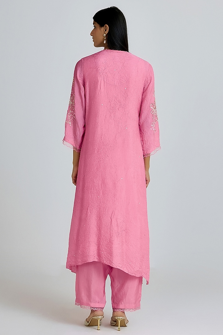 Orchid Pink Silk Floral Hand Embroidered Kurta Set by One not two at Pernia's Pop Up Shop