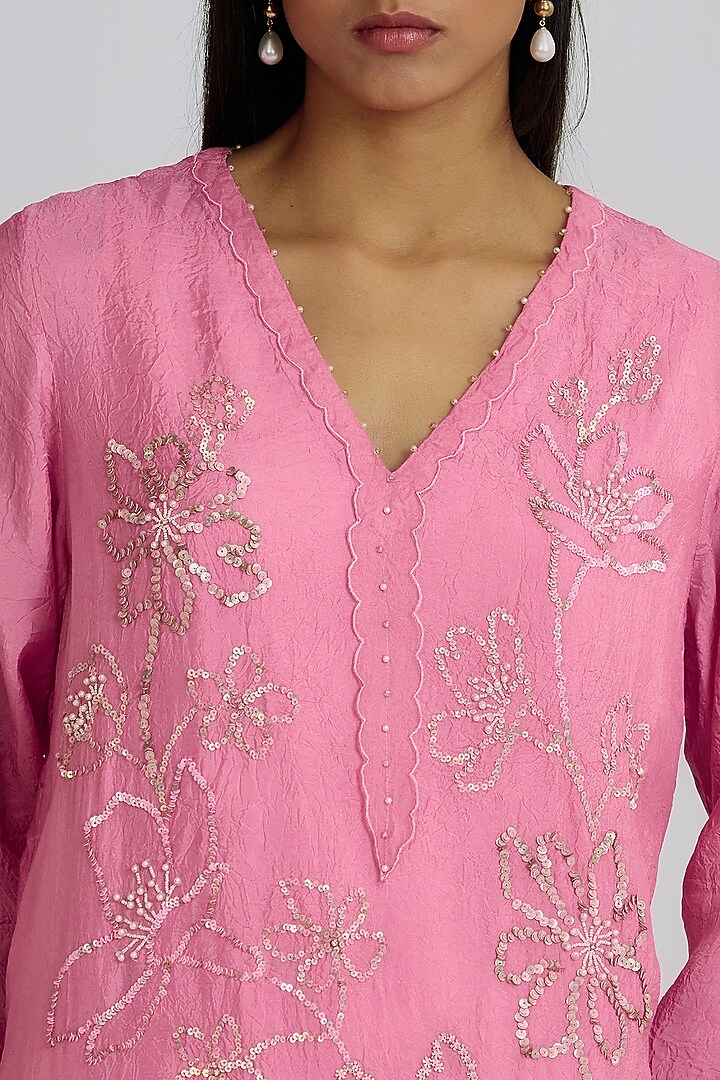 Orchid Pink Silk Floral Hand Embroidered Kurta Set by One not two at Pernia's Pop Up Shop