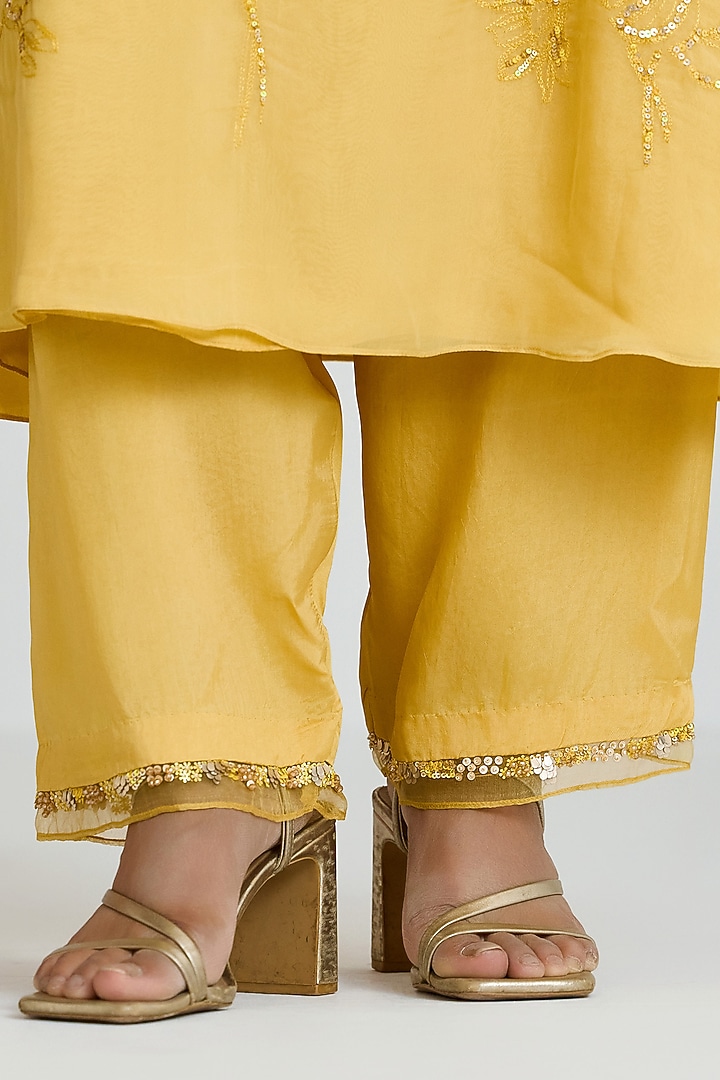 Daffodil-Colored Viscose Organza Hand Embroidered Kurta Set by One not two at Pernia's Pop Up Shop