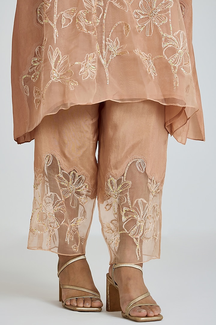 Gold Silk Thread Hand Embroidered Kurta Set by One not two at Pernia's Pop Up Shop