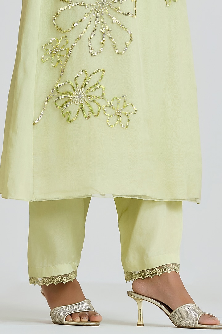 Aloe-Colored Silk Thread Hand Embroidered Kurta Set by One not two at Pernia's Pop Up Shop