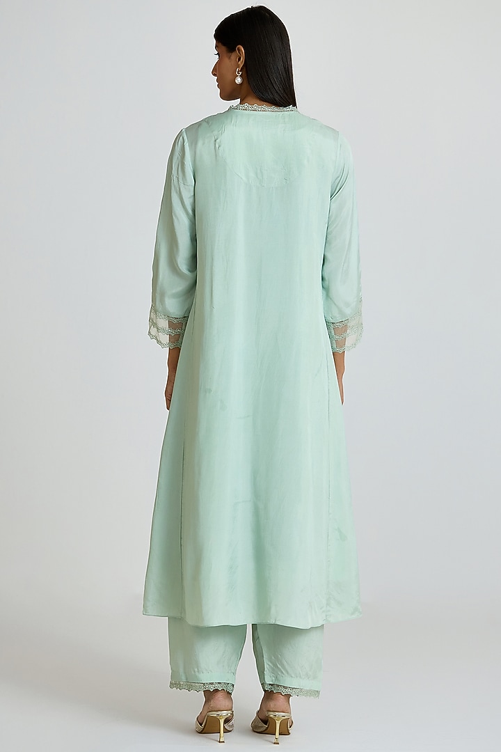 Opal-Colored Silk Thread Hand Embroidered Kurta Set by One not two at Pernia's Pop Up Shop