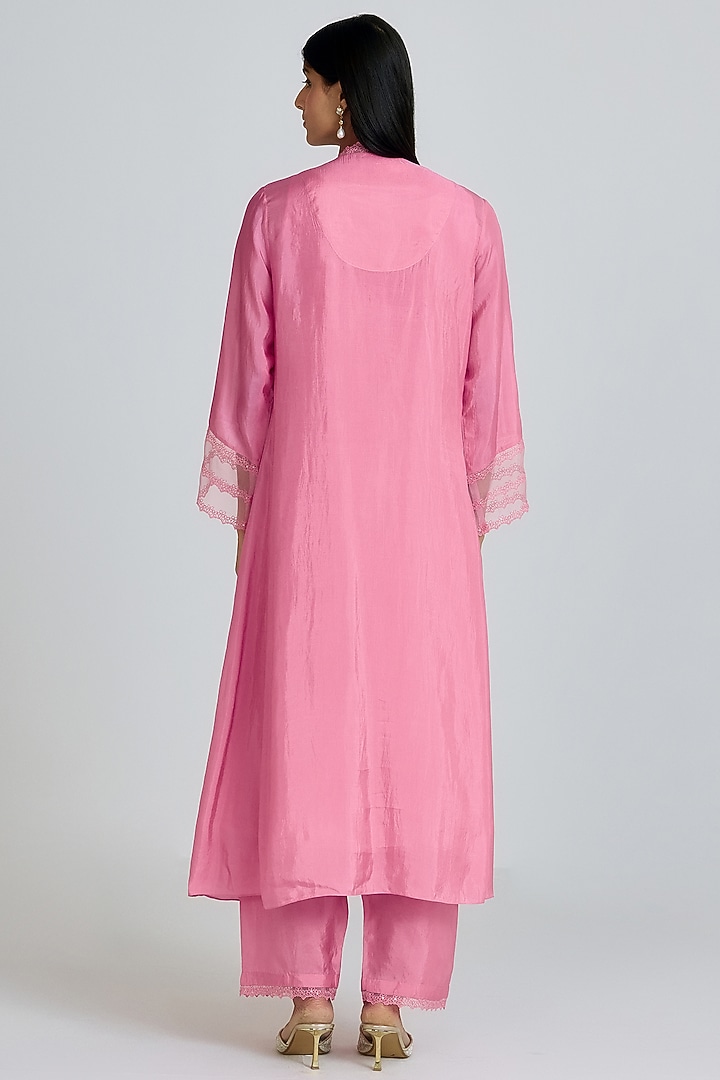 Orchid-Colored Silk Thread Hand Embroidered Kurta Set by One not two at Pernia's Pop Up Shop