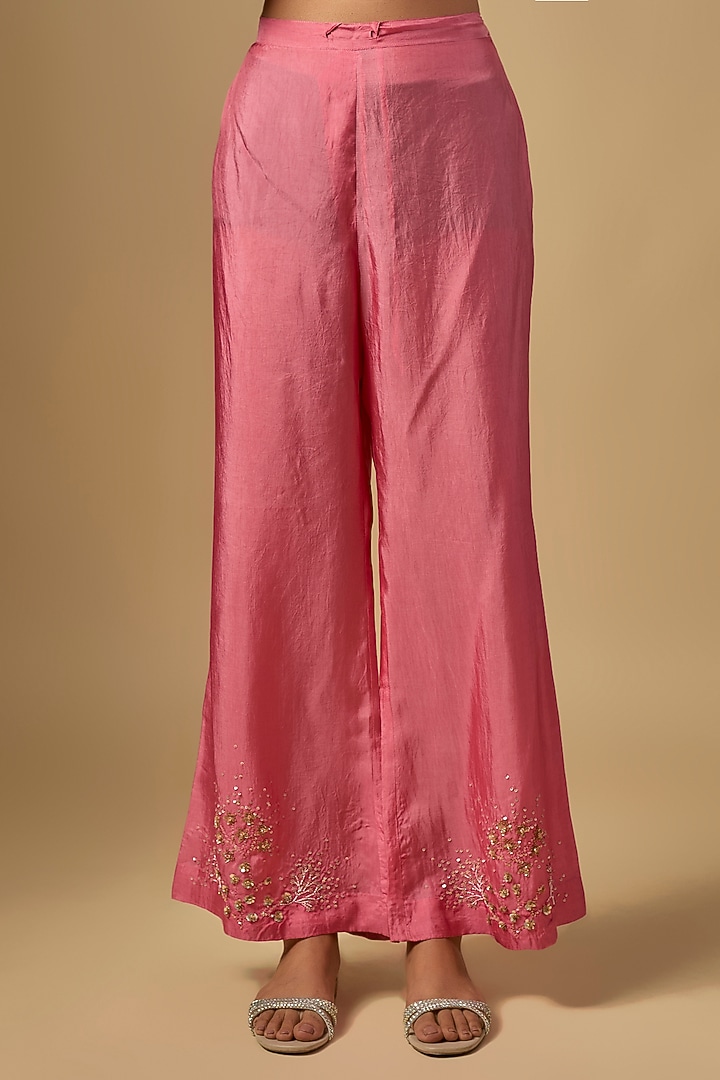 Salmon Pink Silk Hand Embroidered Kurta Set by One not two at Pernia's Pop Up Shop