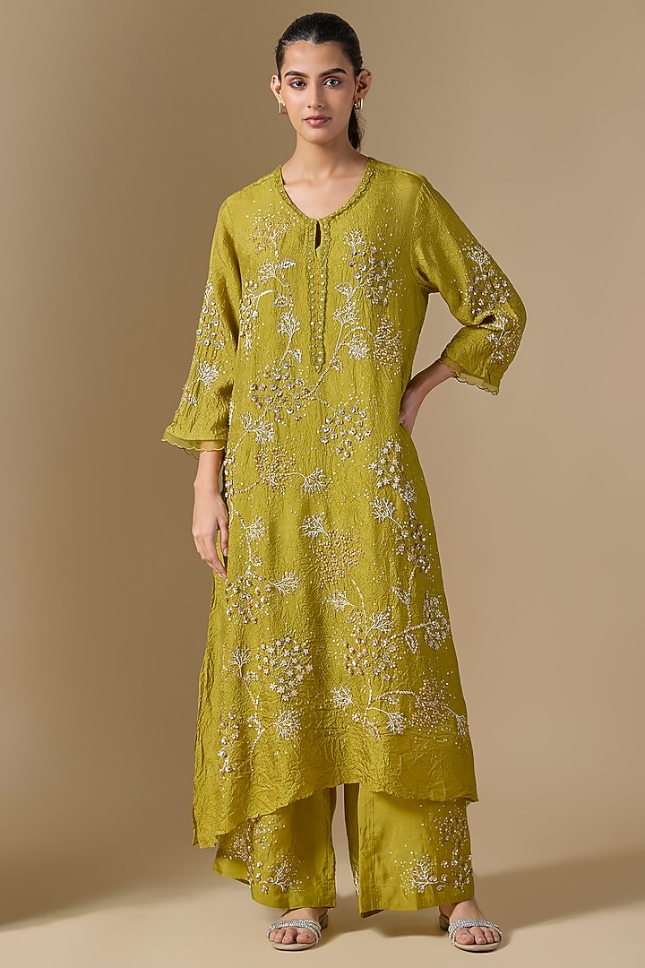 Green Silk Hand Embroidered Kurta Set by One not two at Pernia's Pop Up Shop