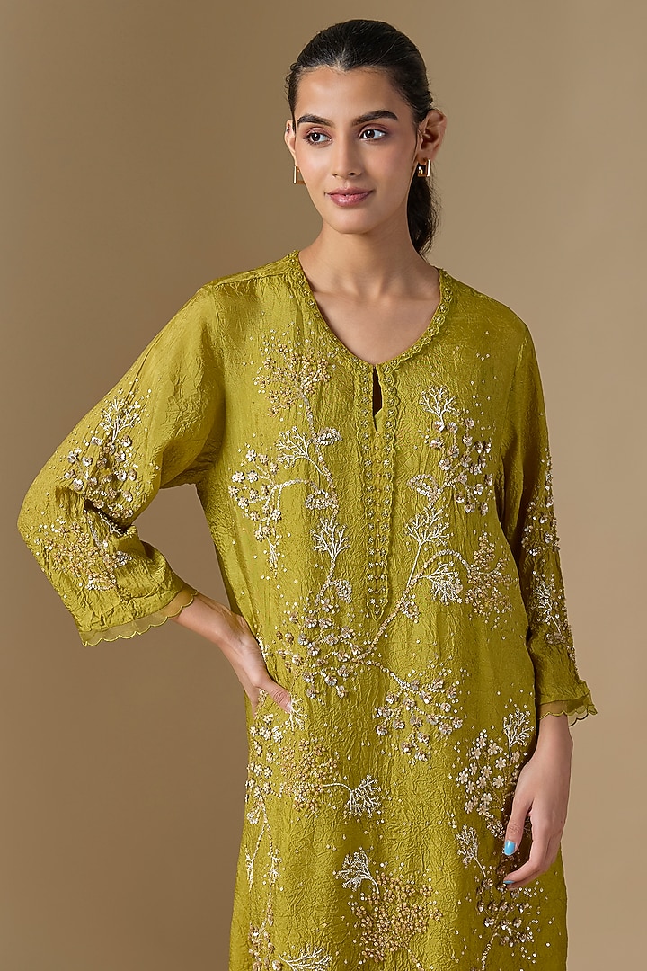 Green Silk Hand Embroidered Kurta Set by One not two at Pernia's Pop Up Shop