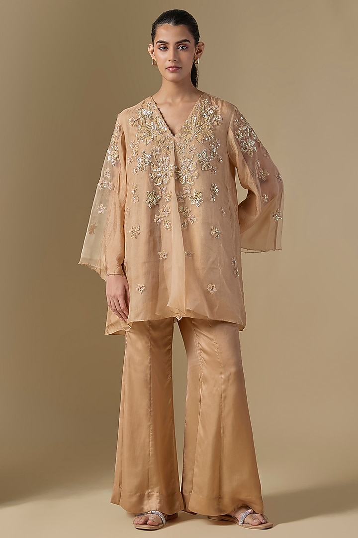 Beige Pink Silk Hand Embroidered Kurta Set by One not two at Pernia's Pop Up Shop