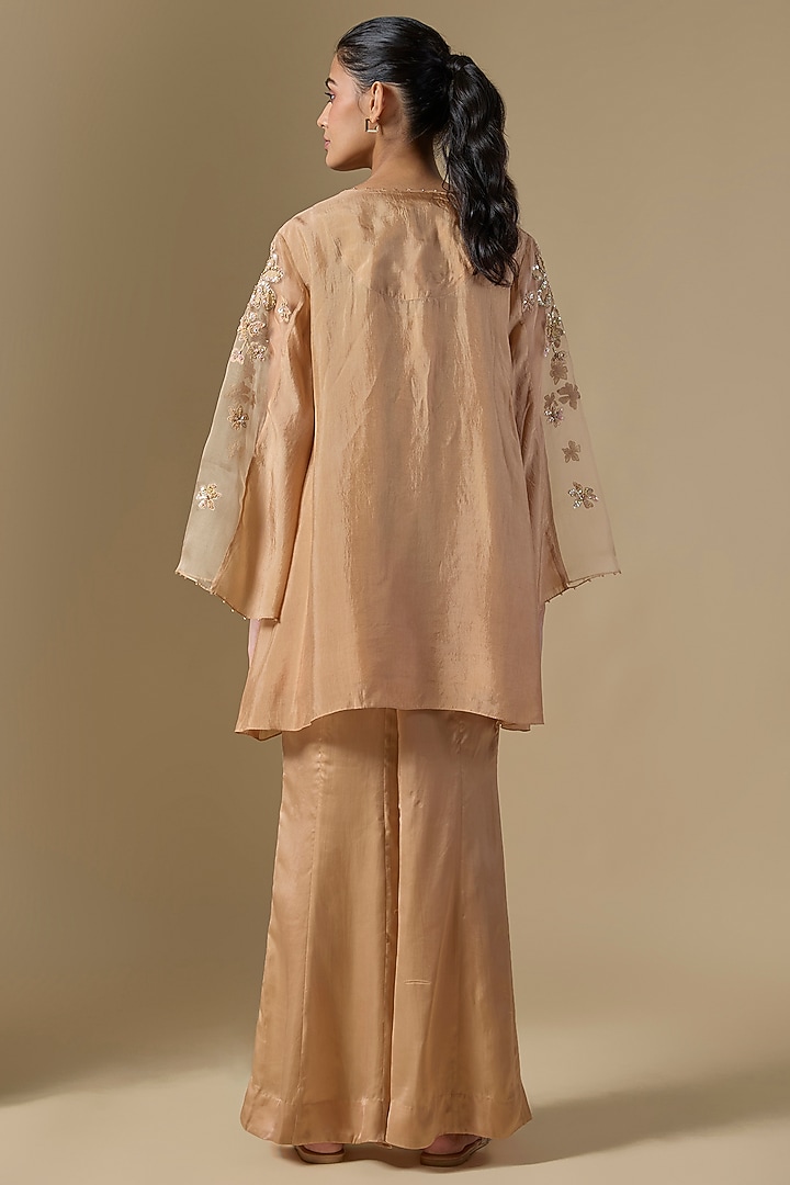 Beige Pink Silk Hand Embroidered Kurta Set by One not two at Pernia's Pop Up Shop