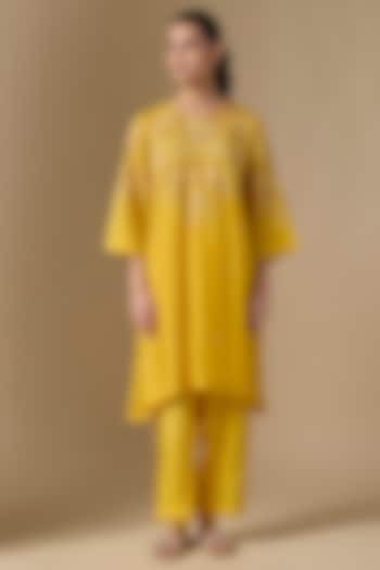Yellow Silk & Organza Hand Embroidered Kurta Set by One not two at Pernia's Pop Up Shop