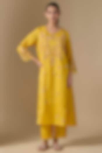 Amber Yellow Silk & Organza Hand Embroidered Kurta Set by One not two at Pernia's Pop Up Shop