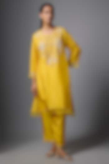 Amber Yellow Silk Sequin Hand Embroidered Kurta Set by One not two at Pernia's Pop Up Shop