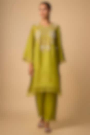 Heena Green Organza Beads Embroidered Kurta Set by One not two at Pernia's Pop Up Shop