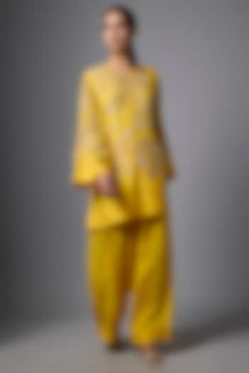 Amber Yellow Silk Crystal Hand Embroidered Kurta Set by One not two at Pernia's Pop Up Shop