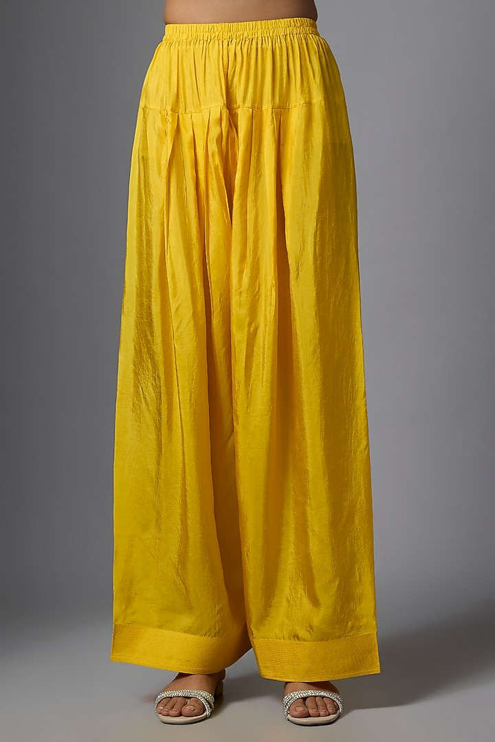 Amber Yellow Silk Crystal Hand Embroidered Kurta Set by One not two at Pernia's Pop Up Shop